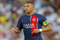 Nóng rực tương lai Mbappe: MU và 4 đại gia săn đón, PSG hạ giá bán