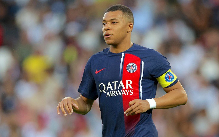 Nóng rực tương lai Mbappe: MU và 4 đại gia săn đón, PSG hạ giá bán - 1