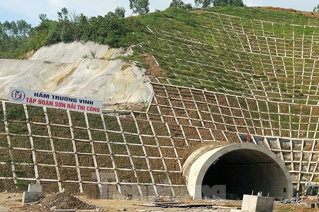Cận cảnh hầm xuyên núi nối cao tốc Thanh Hóa - Nghệ An - 4