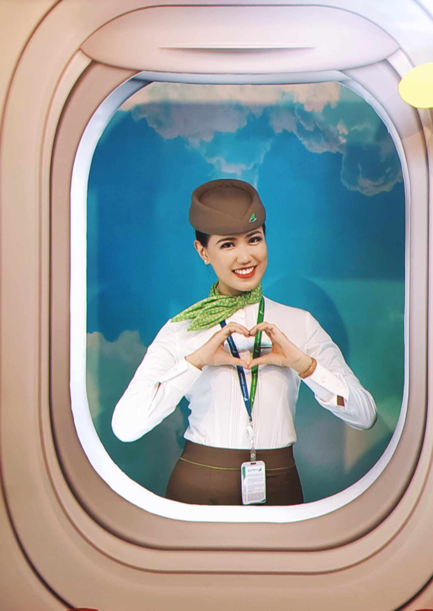Nữ tiếp viên hàng không “độ dáng” cấp tốc để đi thi sắc đẹp quốc tế - 4