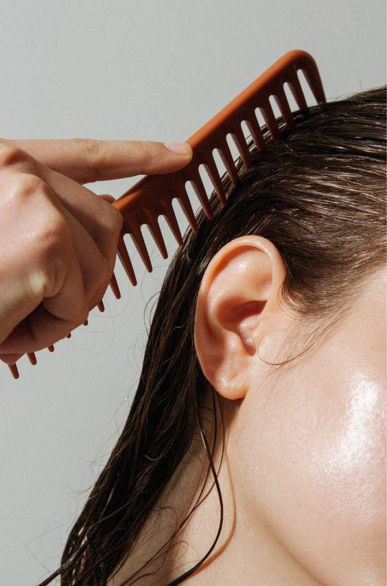 Cách tẩy da chết da đầu để mọc tóc - 2