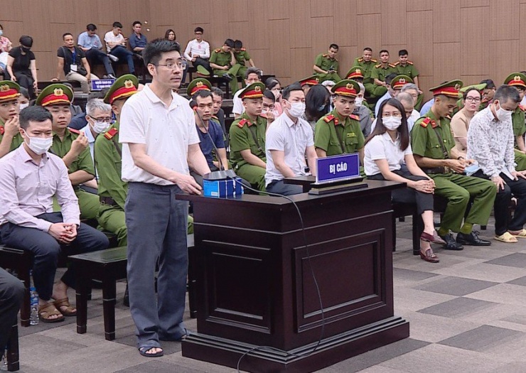 Tòa kết luận: Hoàng Văn Hưng nhận chiếc cặp khóa số đựng 450.000 USD - 1