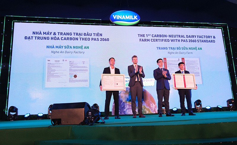 Vinamilk báo lãi tăng trưởng trở lại, nhận diện thương hiệu mới tạo ấn tượng lớn - 4