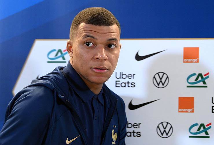 PSG sắp có người thay Mbappe: "Cơn lốc đường biên" giá 50 triệu euro - 1