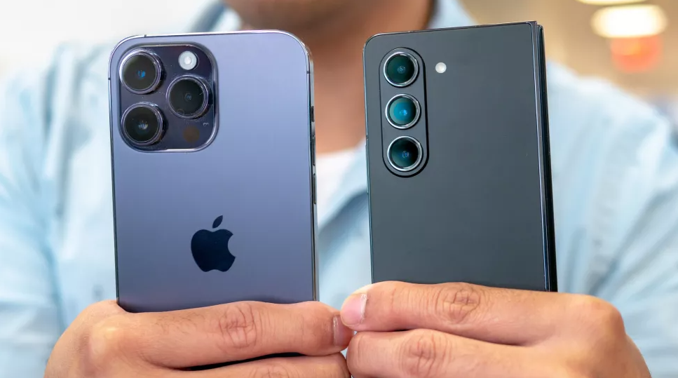 Galaxy Z Fold 5 and iPhone 14 Pro Max camera comparison: Who is more ...