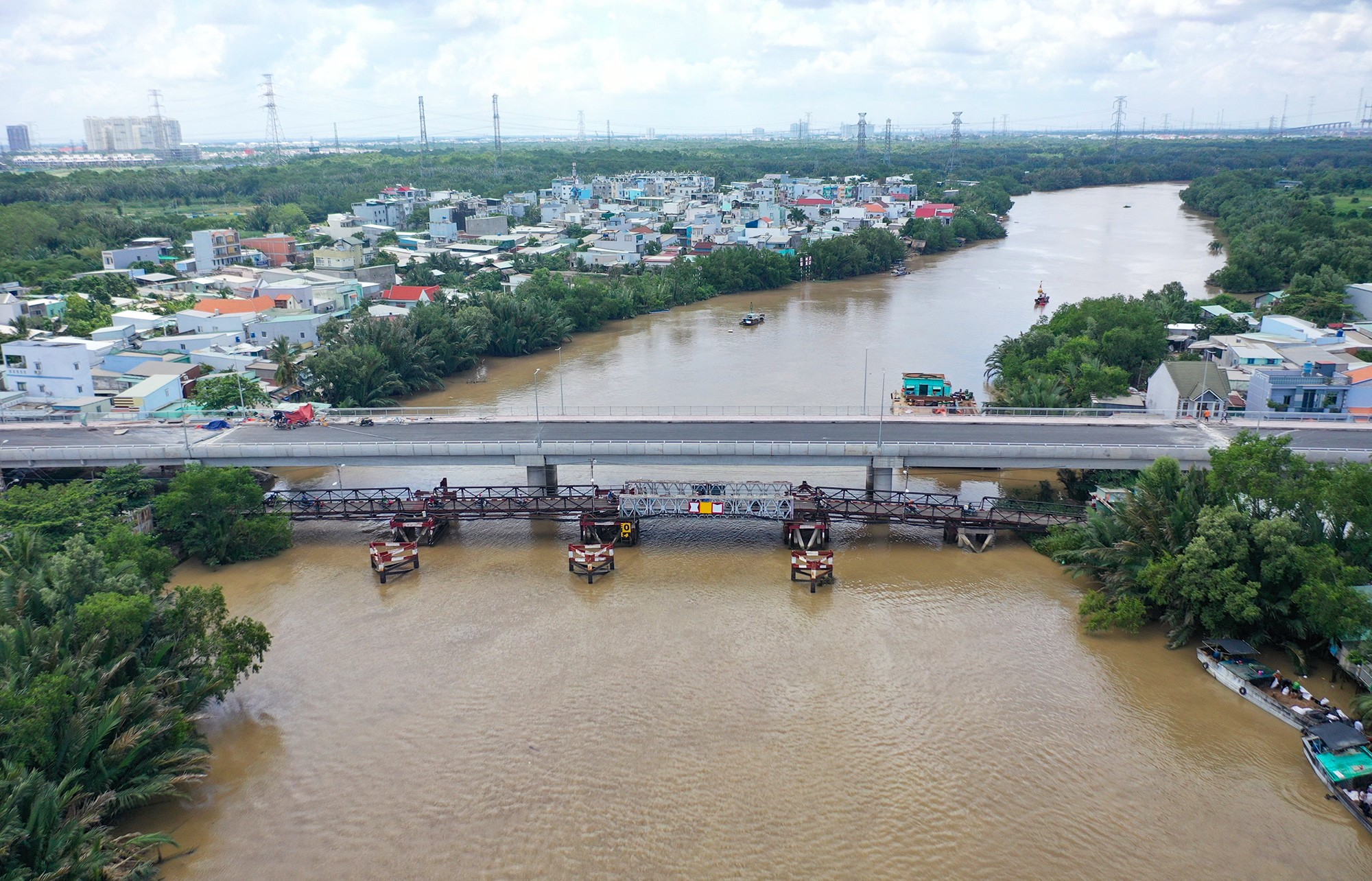 Diện mạo &#34;cây cầu trọng điểm&#34; hàng trăm tỷ ở TP.HCM sắp thông xe - 2