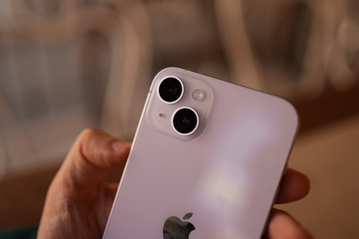 Tranh giành để được cung cấp màn hình cho iPhone SE mới - 2