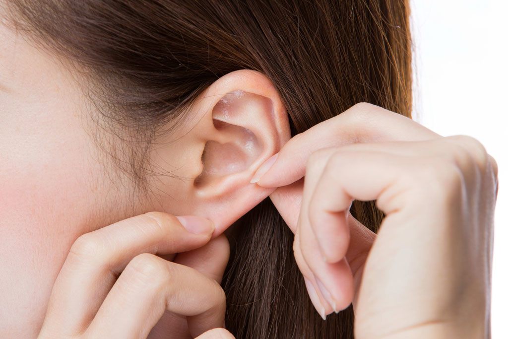 Những lợi ích không ngờ nếu bạn duy trì xoa bóp tai hằng ngày - 1