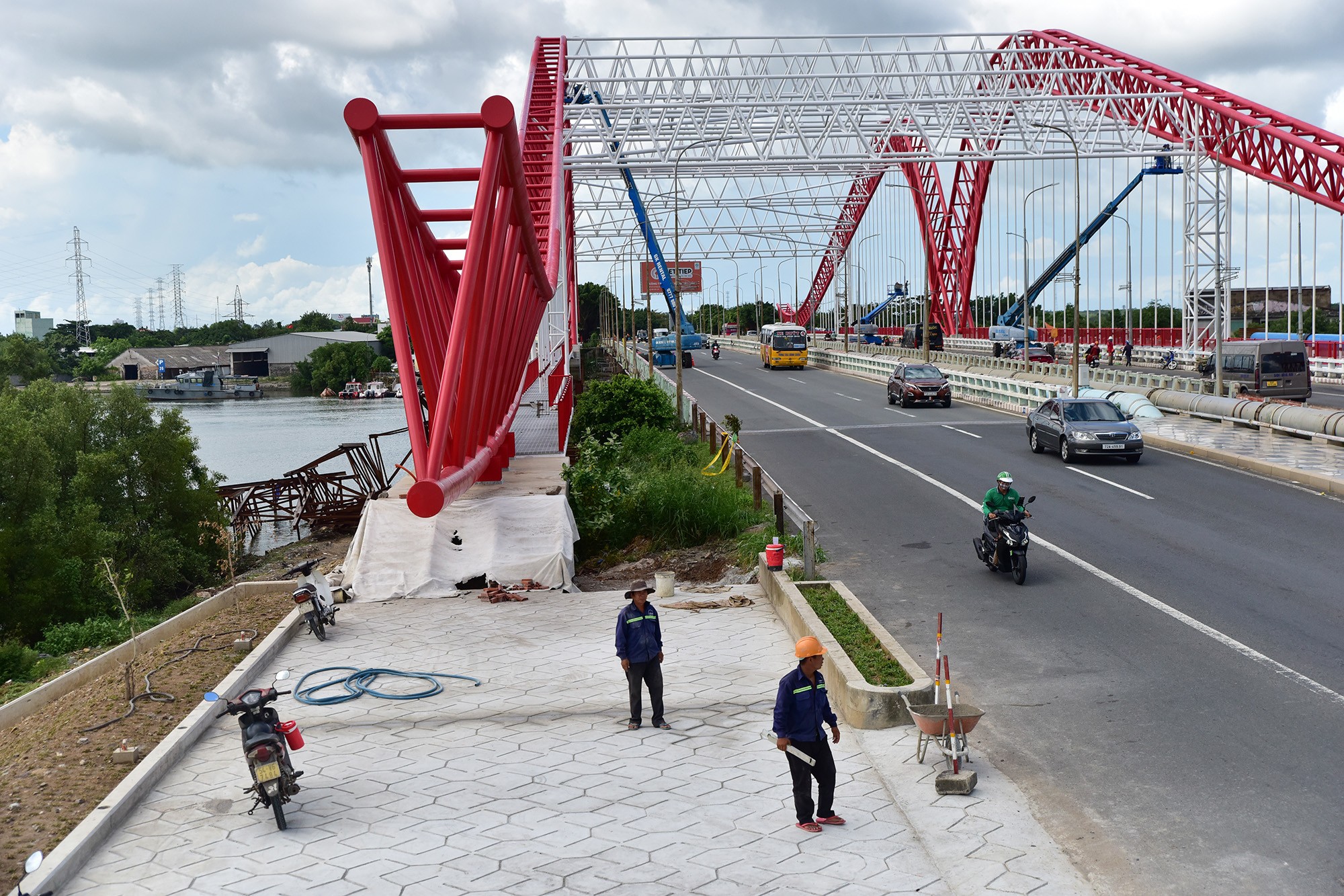 &#34;Hải âu khổng lồ tung cánh&#34; trên cây cầu cửa ngõ TP Vũng Tàu - 13