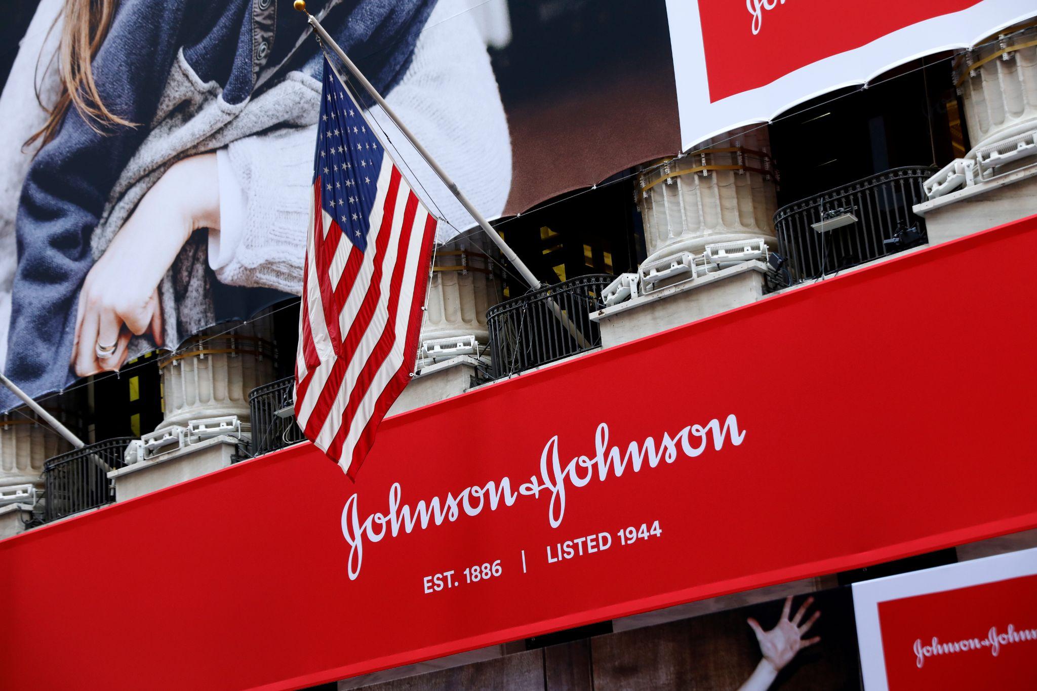 “Gã khổng lồ” chăm sóc sức khỏe Johnson & Johnson chia cổ tức quý III năm 2023 - 1