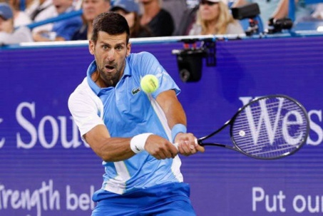 Video tennis Djokovic - Zverev: So kè ngang ngửa, sai lầm nhỏ hậu quả lớn (Cincinnati Open)