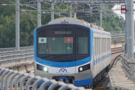 Metro số 1 chuẩn bị chạy trình biểu diễn bên trên toàn tuyến Ga Thành - Suối Tiên