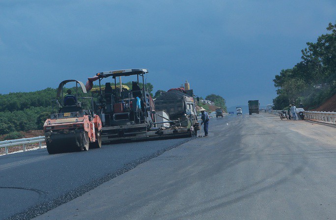 Ngổn ngang cao tốc Quốc lộ 45 - Nghi Sơn trước ngày thông xe - 7