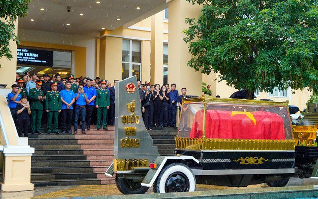 Tổ chức trọng thể lễ truy điệu Phó Thủ tướng Lê Văn Thành - 7