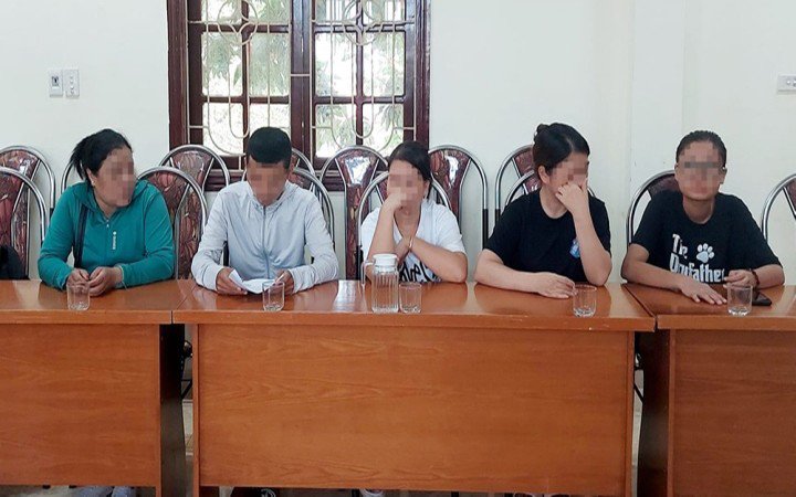 Nóng trong tuần: Thầy giáo “ôm” điện thoại, học sinh tử vong dưới bể bơi vẫn không biết - 4