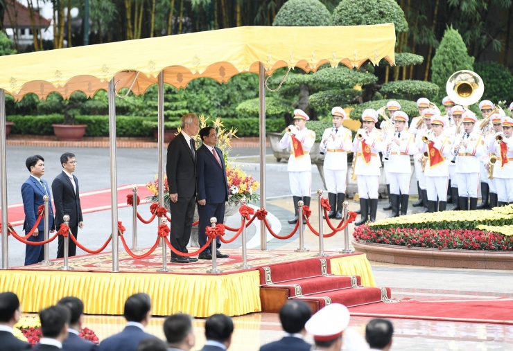 Thủ tướng Phạm Minh Chính chủ trì lễ đón Thủ tướng Singapore Lý Hiển Long - 5