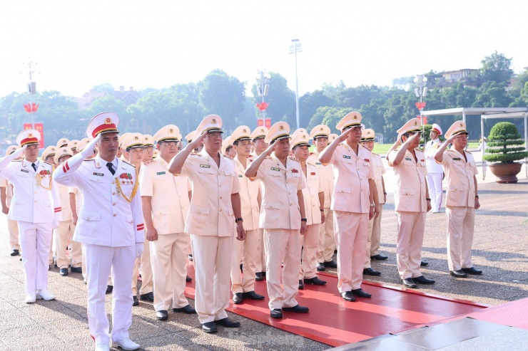 Lãnh đạo Đảng, Nhà nước viếng Chủ tịch Hồ Chí Minh nhân dịp Quốc khánh - 4