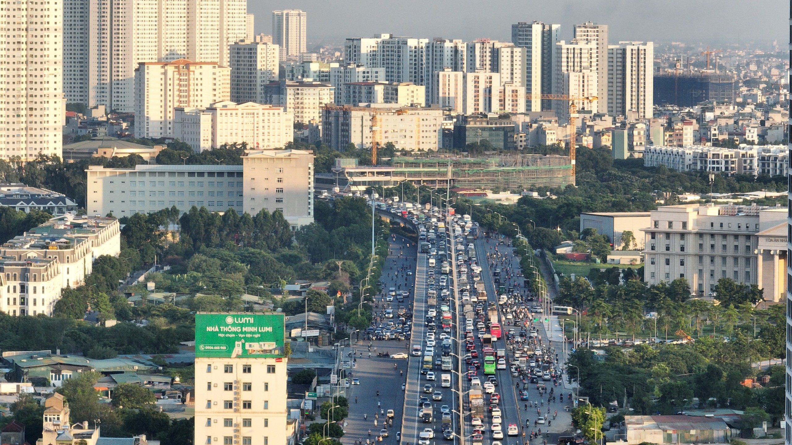 Người dân ùn ùn về quê nghỉ lễ 2/9, tắc đường muôn nẻo ở Hà Nội, TP.HCM - 20