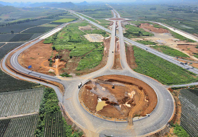 Cận cảnh tuyến đường Đông - Tây 23 km trị giá gần 2.000 tỉ đồng - 5