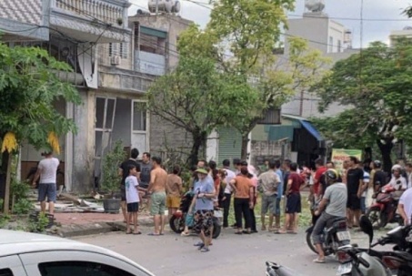 3 người trong một mái ấm gia đình bị thương nghi vấn tự nổ khí gas ở Quảng Ninh