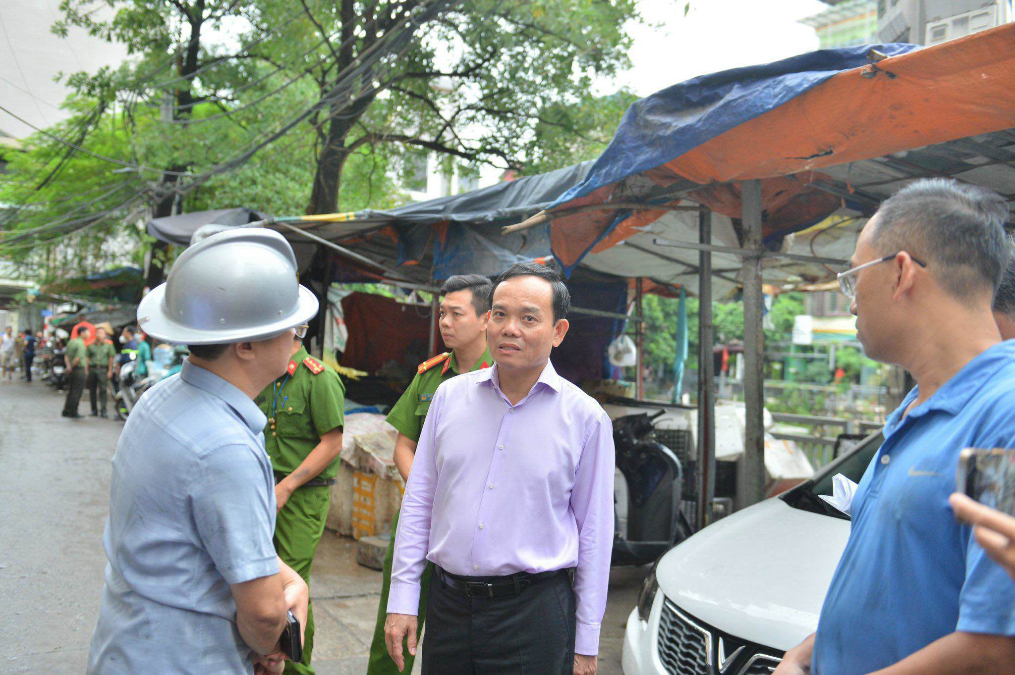 Phó Thủ tướng Trần Lưu Quang chỉ đạo cứu nạn vụ cháy chung cư mini ở Hà Nội - 2