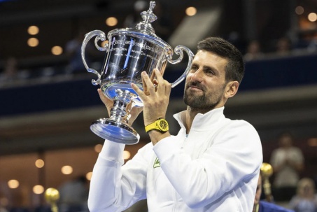 Djokovic đoạt được từng số lượng giới hạn, tính tạm thời ngủ tranh tài chăm sóc sức