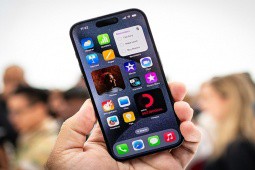 Người Việt phải làm bao nhiêu ngày để mua iPhone 15 Pro?