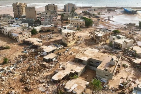 Vỡ đập ở Libya: Nước dữ khủng khiếp ập đến như sóng thần 