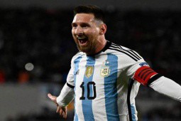Messi sút phạt ghi bàn: San bằng kỷ lục Suarez, muốn Argentina lại vô địch World Cup