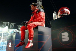 Đua xe F1, Singapore GP: Sainz giành pole sít sao tại phiên phân hạng