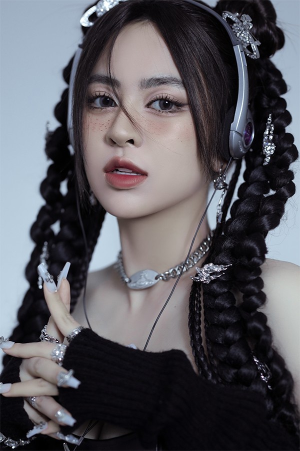 Vẻ đẹp của nữ streamer Huỳnh Thái Phương Vy thu hút mọi ánh nhìn - 1