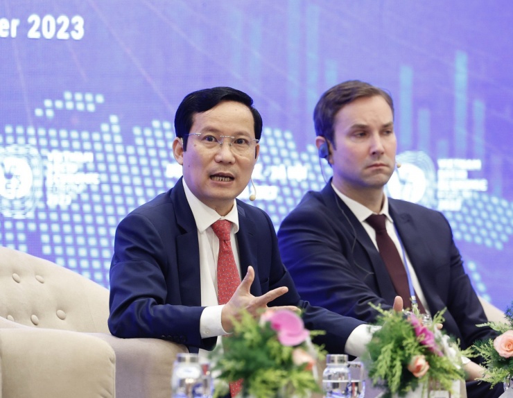 Phó Thống đốc: Lãi suất cả thế giới tăng, Việt Nam đã 4 lần giảm - 1