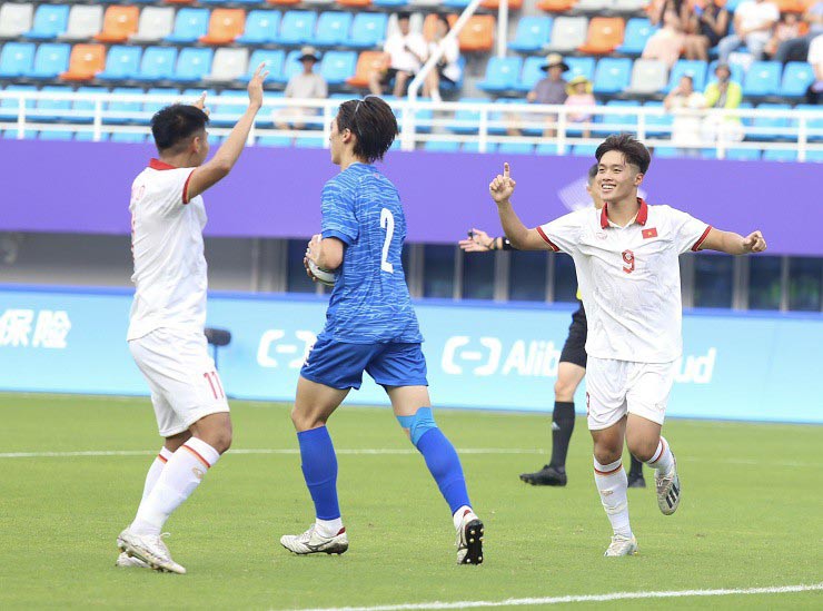 Nóng bảng xếp hạng ASIAD: U23 Việt Nam xếp trên 2 ông lớn Tây Á - 1