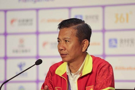 Họp báo U23 Việt Nam - U23 Iran: HLV Hoàng Anh Tuấn than phiền về các bàn thua sớm