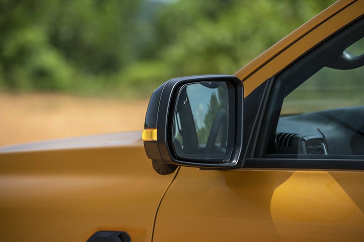 Giá xe Ford Ranger niêm yết và lăn bánh tháng 9/2023, giảm 50% LPTB - 9