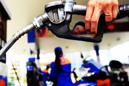 Giá xăng dầu hôm nay 23/9: Bật tăng mạnh mẽ sau lệnh cấm xuất khẩu của Nga