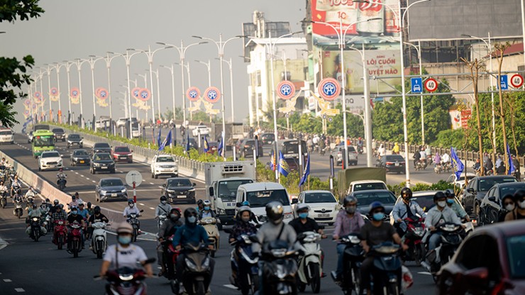 Hình ảnh giao thông &#34;giờ cao điểm&#34; trước và sau cầu Vĩnh Tuy 2 thông xe - 18