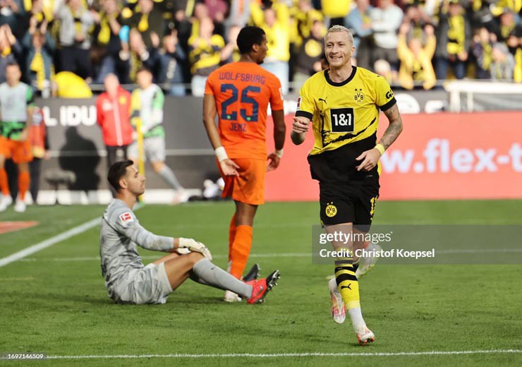 Video bóng đá Dortmund - Wolfsburg: Người hùng Reus, quyết đua ngôi đầu (Bundesliga) - 1