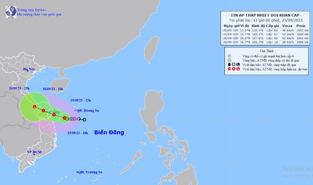 Áp thấp nhiệt đới đang lao thẳng về miền Trung, đã có tỉnh cấm biển - 1