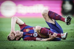 Báo động Barca: De Jong ”ngồi chơi xơi nước” 7 tuần, thống kê khiến Xavi lo lắng