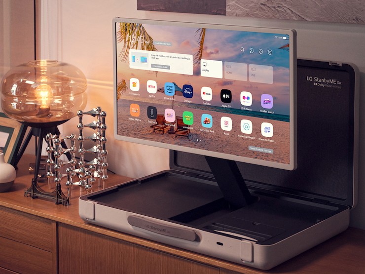 LG giới thiệu thiết bị giải trí xách tay 27-inches &#34;ẩn mình&#34; dạng vali - 1