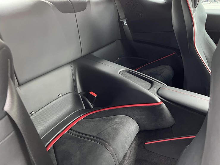 Ferrari Roma hơn 20 tỷ của ông Đặng Lê Nguyên Vũ bất ngờ &#34;xuống phố&#34; - 13