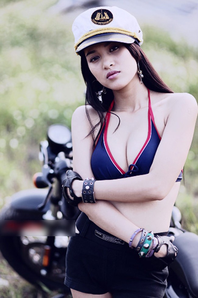 Bạn gái Johnny Trí Nguyễn body nóng bỏng vì tập võ, từng được gọi &#34;nữ hoàng cảnh nóng&#34; - 5