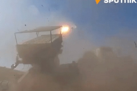 Video: Pháo phản lực Nga mạnh tương đương HIMARS khai hỏa nhằm vào mục tiêu Ukraine