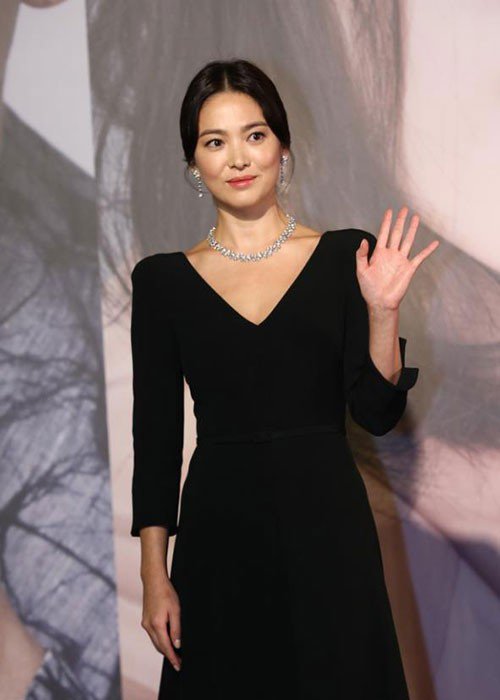 Ai rồi cũng sẽ già đi nhưng Song Hye Kyo thì trẻ đẹp mãi! - 4