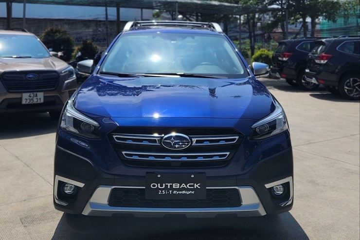 Subaru Outback đang được giảm giá tới 426 triệu đồng tại đại lý - 2