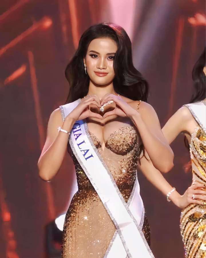Giống hoa hậu Ý Nhi, Bùi Quỳnh Hoa vừa đăng quang đã bị lập group antifan hàng nghìn thành viên - 1