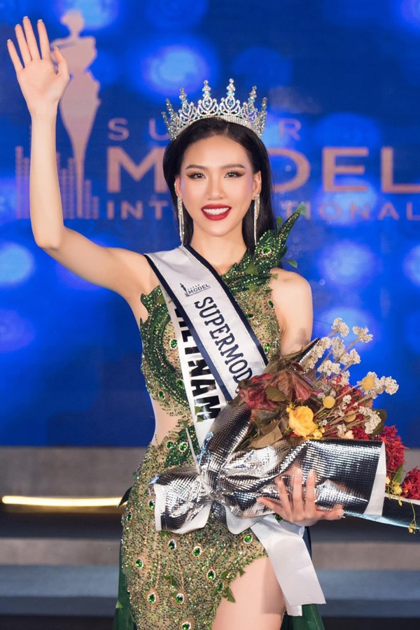 Miss Universe Vietnam 2023 sở hữu số đo &#34;chuẩn mẫu&#34;, từng ngất trên sàn diễn vì nhịn ăn - 1
