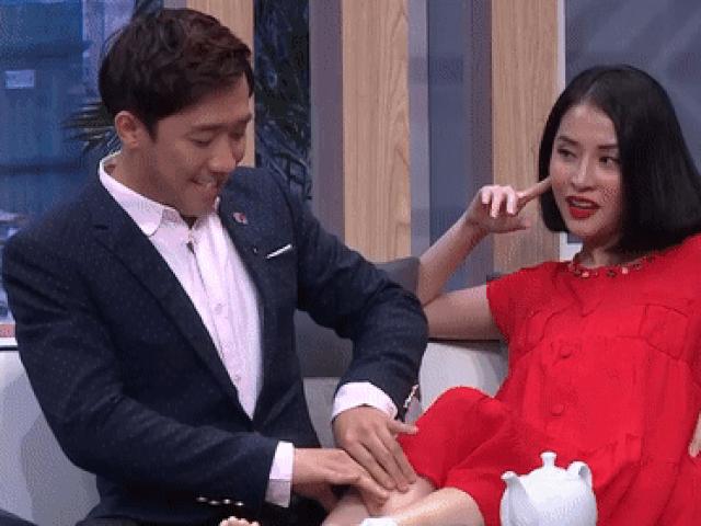Mặc Hari Won, Trấn Thành công khai bóp chân cho tình cũ Mai Hồ trên sân khấu