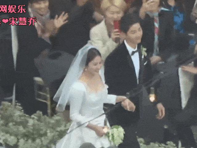Đám cưới thế kỷ của Song Hye Kyo gạt bằng mọi scandal năm qua